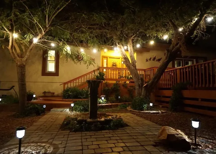 Quail Hollow Retreat *