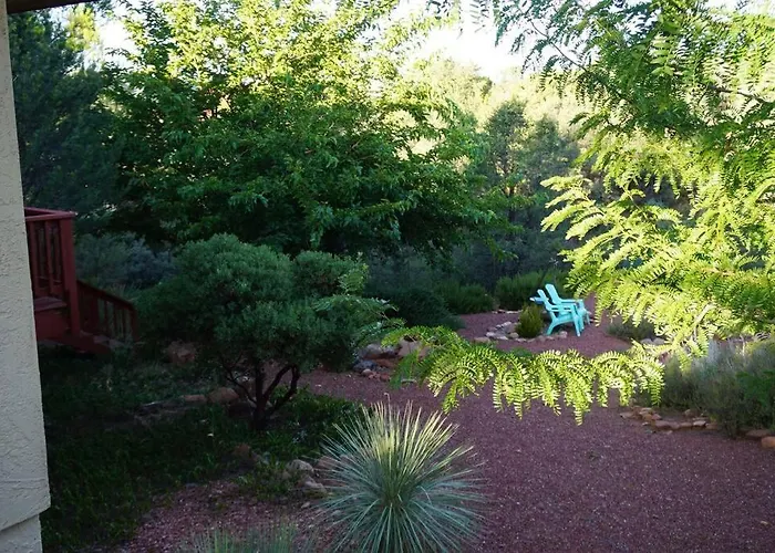 Quail Hollow Retreat *