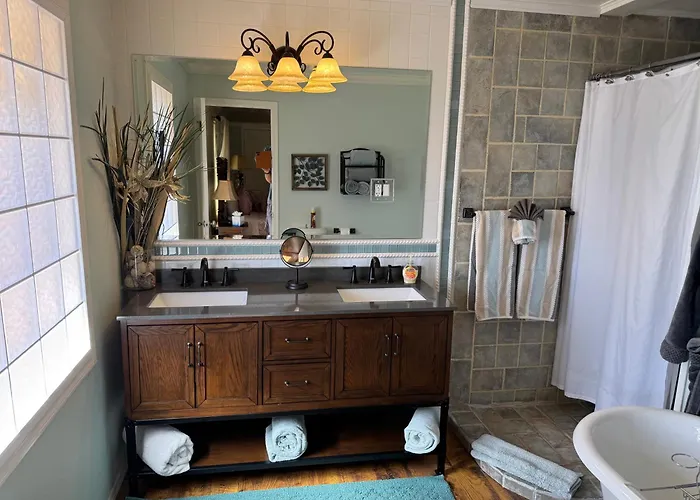 Quail Hollow Retreat