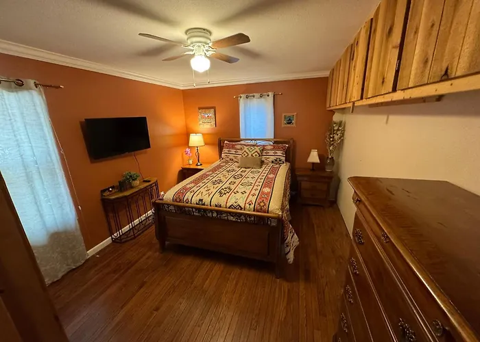 Quail Hollow Retreat